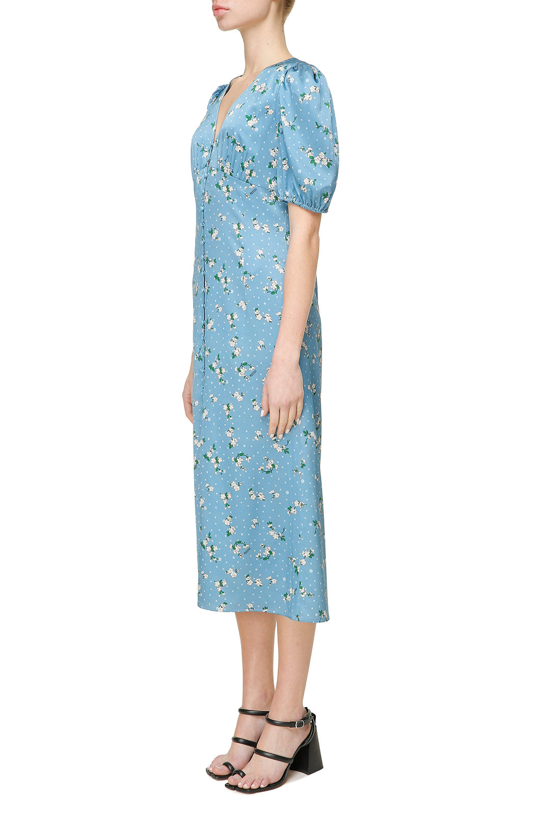 Блакитна шовкова сукня з квітковим принтом