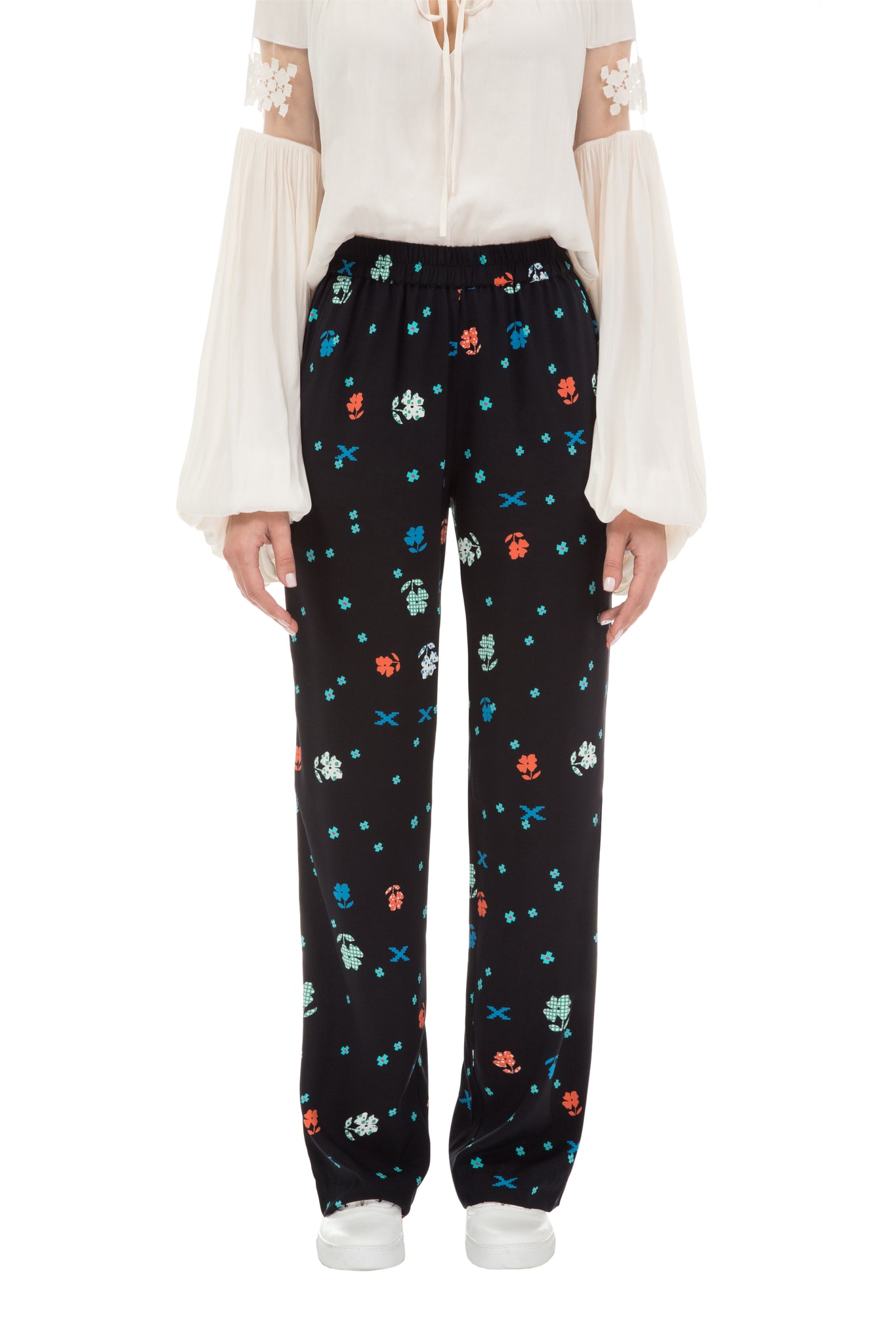 Black printed pants on elastic band