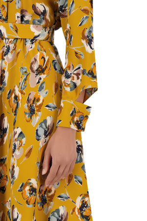 Жовта сукня-сорочка з квітковим принтом та трикутним вирізом